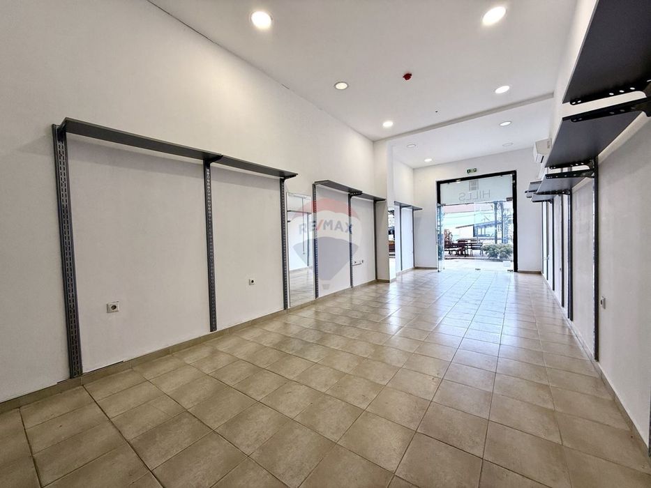 Продава се Магазин в к.к. Златни пясъци - 78 кв.м за 1550 €/кв.м - Снимка #4