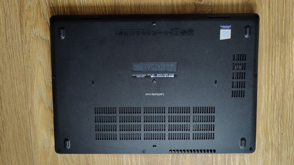 Dell Latitude 5490 incomplet dar funcțional