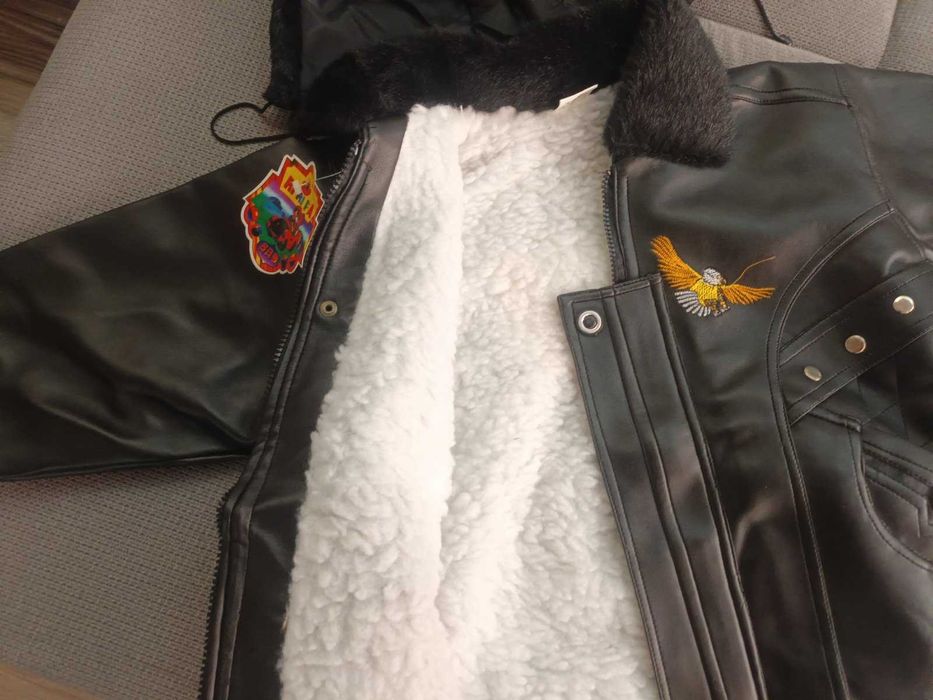 Кожено яке за момче 7-8 г с топла подплата и качулка 122-128 см