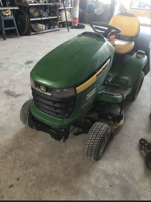 Tractoras Gazon John Deere
