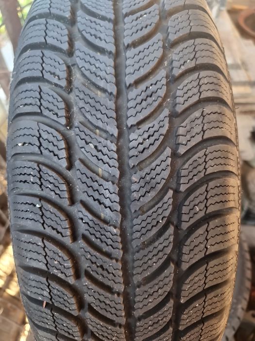 Vând set Anvelope + Jante 5x100 cu anvelope 195/65/R15