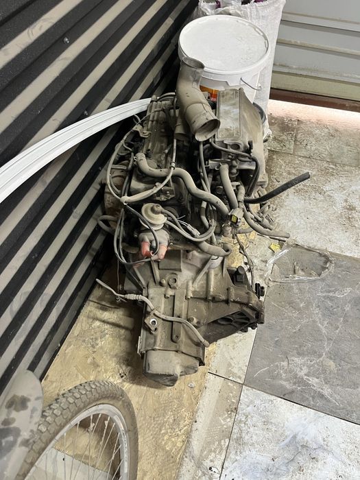 Продам двигатель вместе каропкой