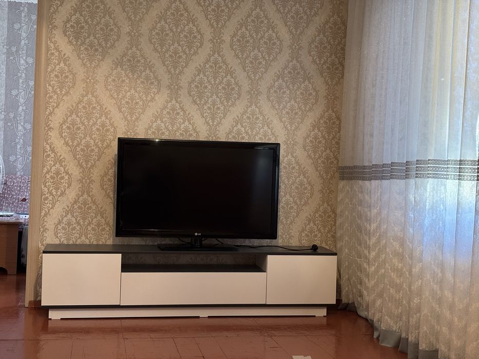 Подставка для телевизора