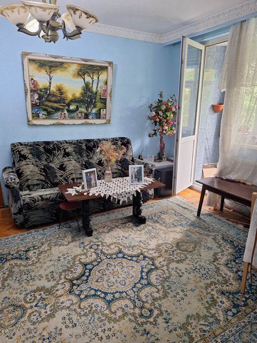 Vand apartament 3 camere