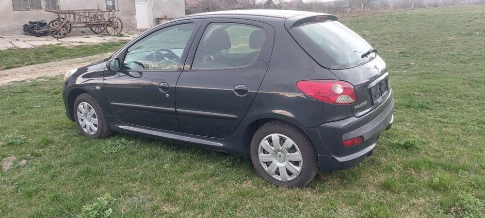 Vând  Peugeot 206... 2009