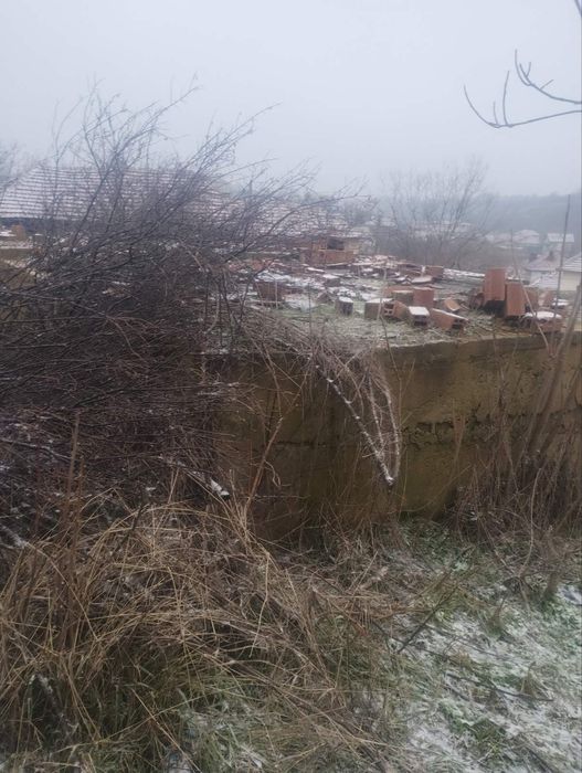 Къща с двор в с.Девене