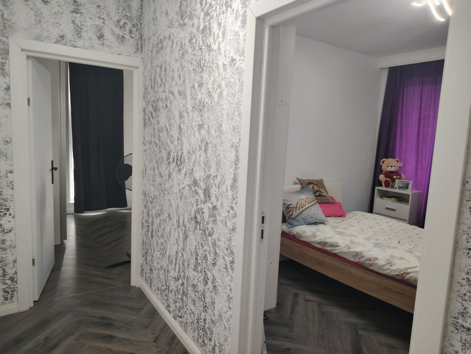 Vând apartament cu 3 camere