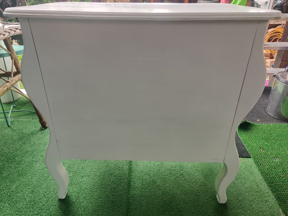 Vând set mobilier comodă și corp cu sertare din lemn masiv