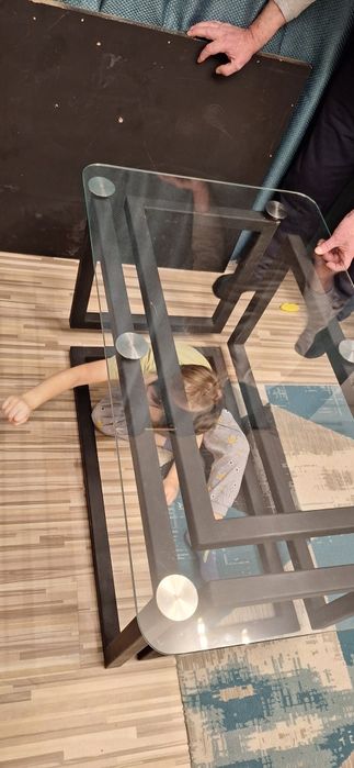 Masa metalica cu blat din sticla