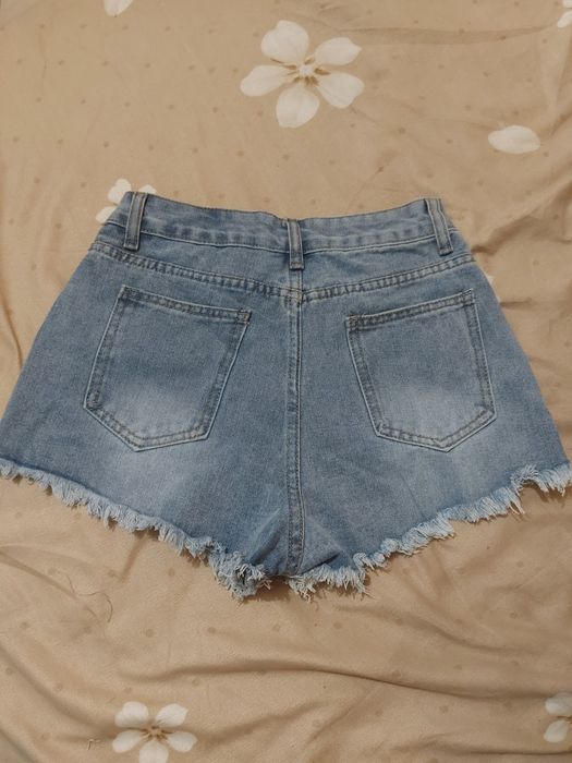 Чисто нови къси панталони