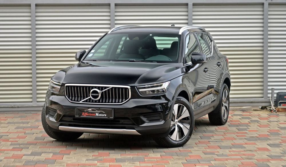 Volvo XC 40 Webasto/Volan-scaune incalzite/Faruri LED/Lane assist/Keyless/Garantie