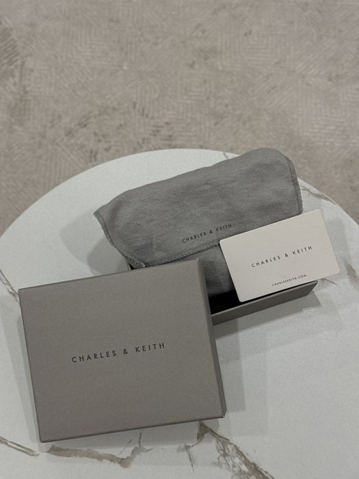 Мини сумочка Charles & Keith