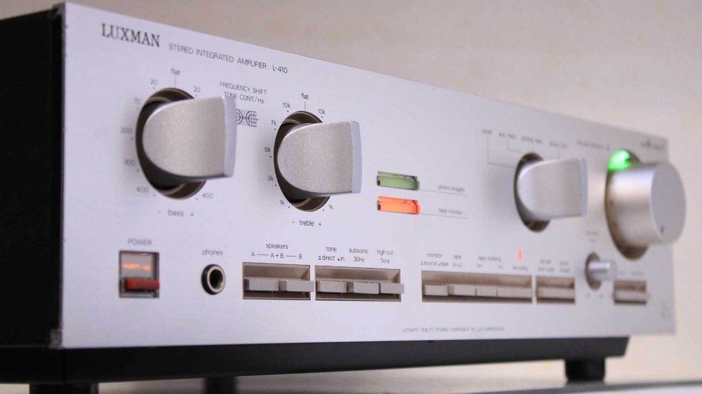 Statie/Amplificator Luxman L-410.