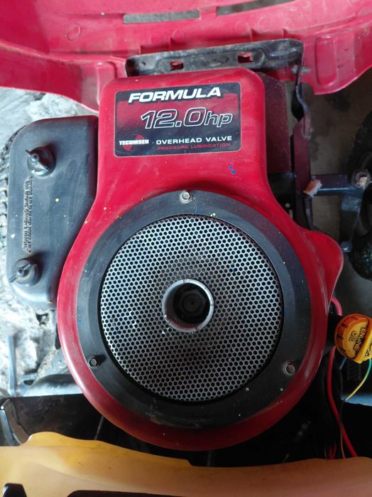 Tractoraș  gazon Dezmembrez