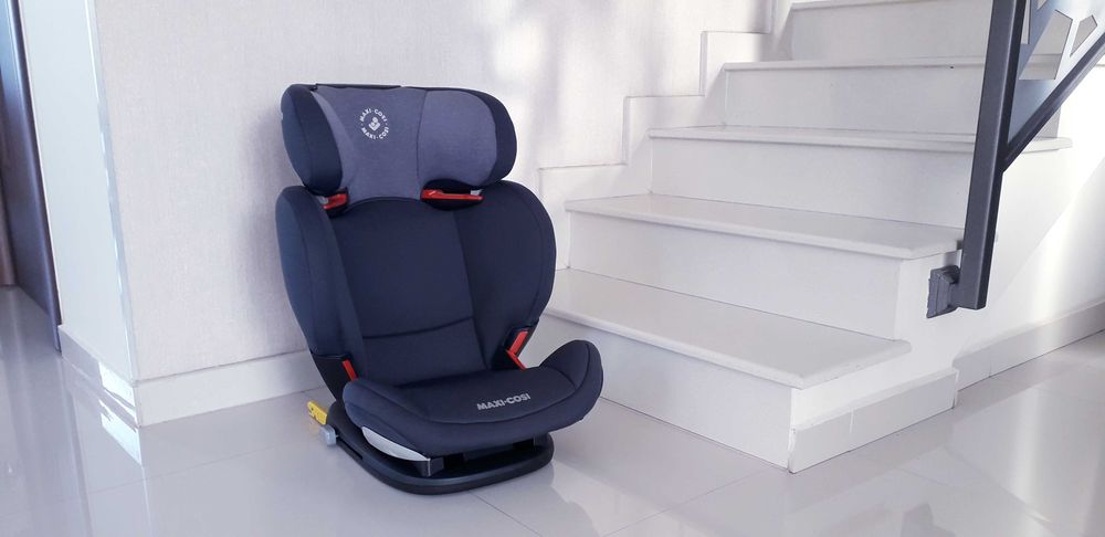 Scaun Auto cu Isofix Maxi Cosi RodiFix Air Protect 15 - 36 kg 3-12 ani