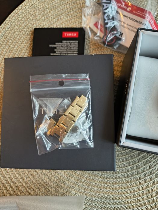 Дамски часовник Timex Gold Miami mini
