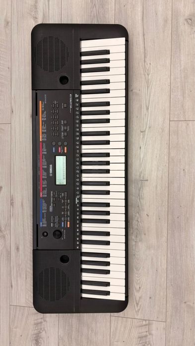 синтезатор Yamaha PSR-E263