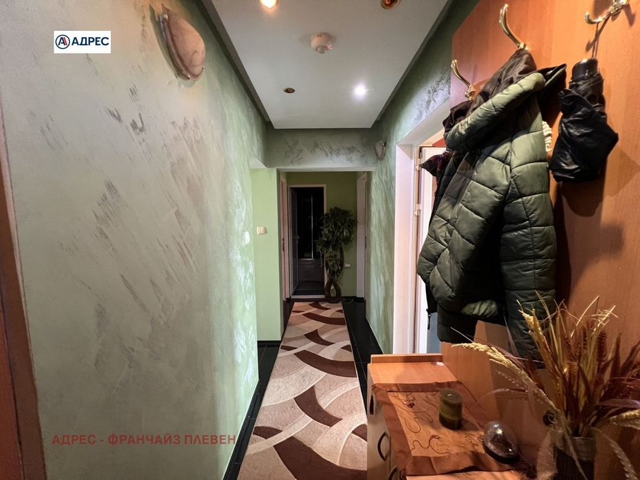 Продава се Тристаен апартамент в Ловеч, Здравец - 80 кв.м за 1250 €/кв.м - Снимка #4