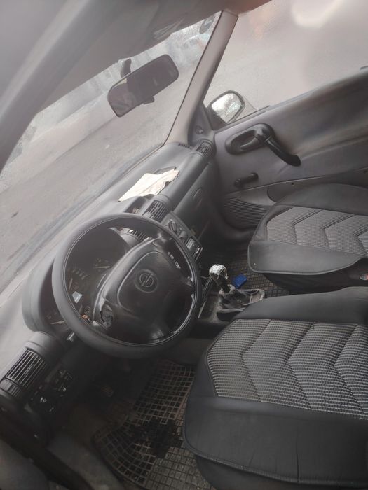 Vând Opel CORSA 16v 1.2 an 1999