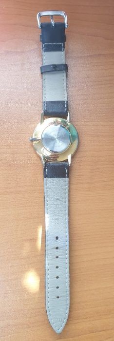 Часовник Q&Q, мъжки, отличен