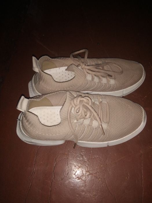 Продам кроссовки