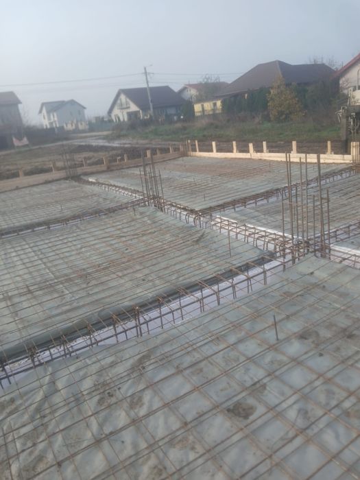 Amenajari interioare  ezecutam gresie faianta gleturi parchet  sapa