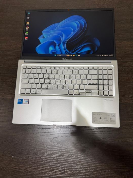 Продам ноутбук Asus vivobook 15