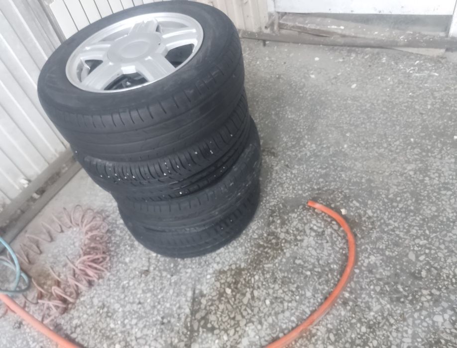 Продам диски с резиной