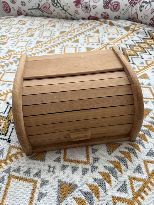 Хлебница деревянная