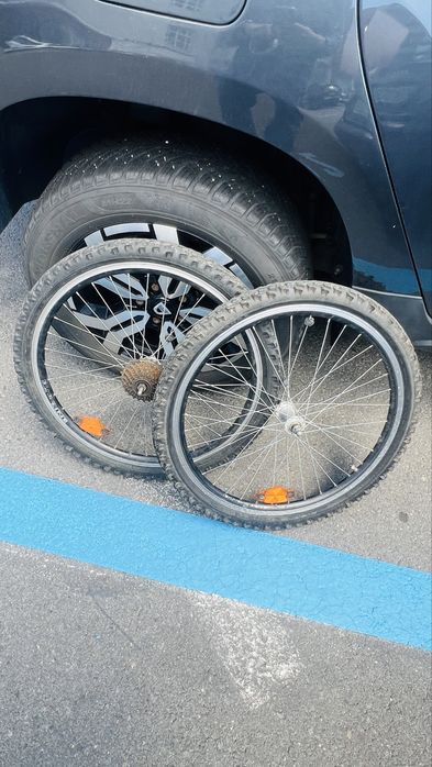 Bicicleta 16 inch  plus casca inclusa/ bonus roti 24 inch