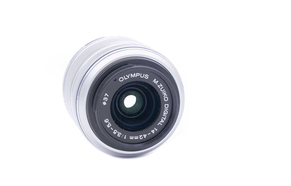 Obiectiv Olympus Zuiko digital 14 42mm montura M4/3 defect