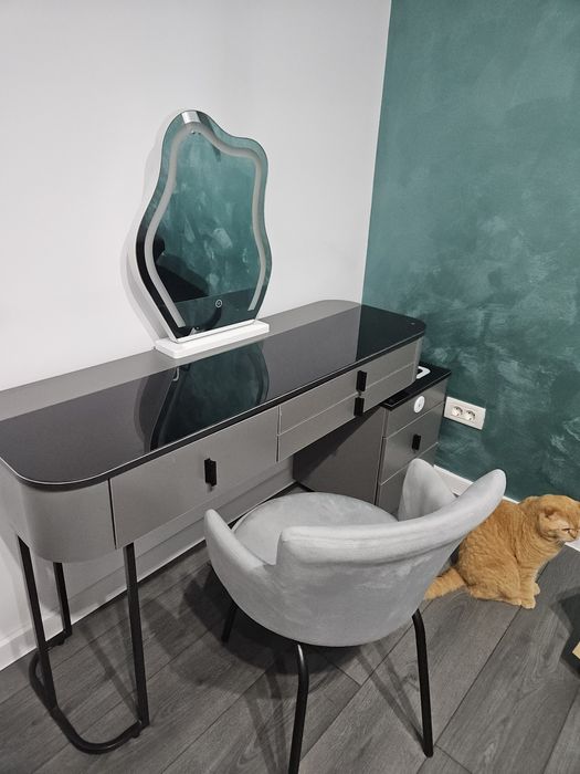 Măsuță de machiaj