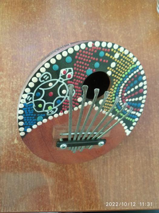 Калимба,колимба ( музыкальный инструмент)