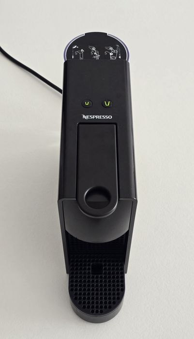 Espressor Nespresso Essenza Mini