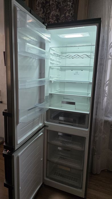 Продам холодильник LG,  394 литра