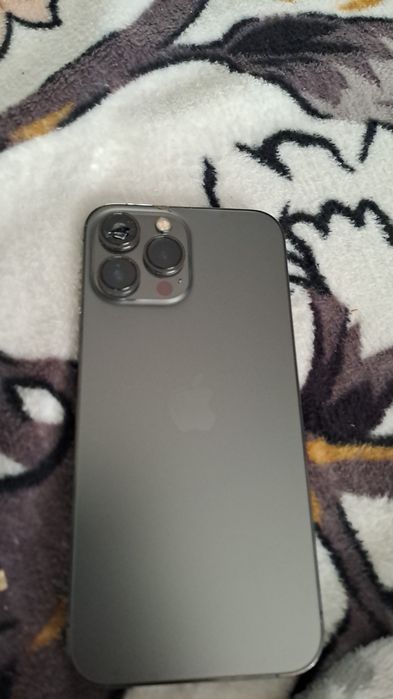 Vând iPhone 13 pro max