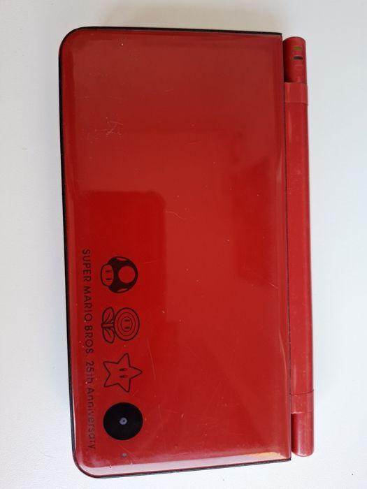 Consola Nintendo DSi XL Super Mario 25th Anniversary Ed Red With DS case & charger