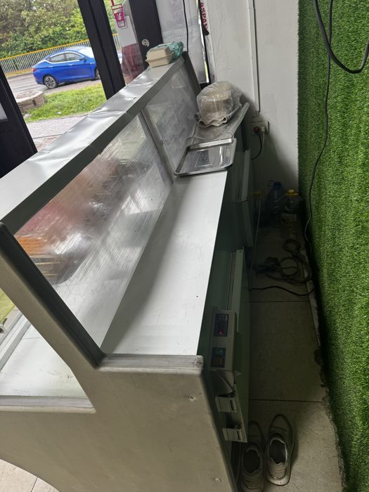 Витринные холодилник продам