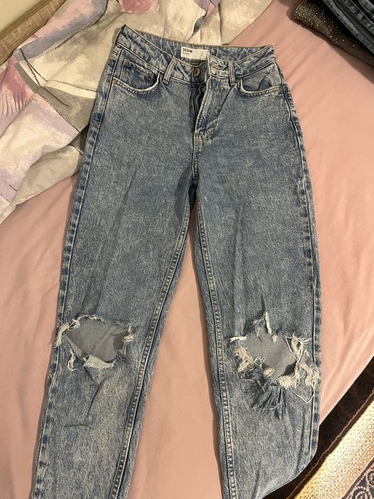 Дънки на Bershka