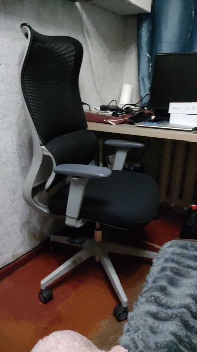 Кресло для офиса и дома - CARL