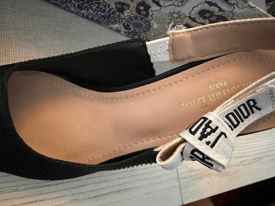 дамски ток dior без забележки