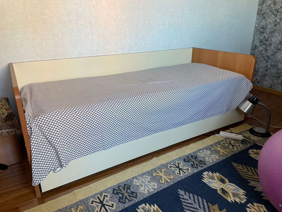 Кровать односпальная