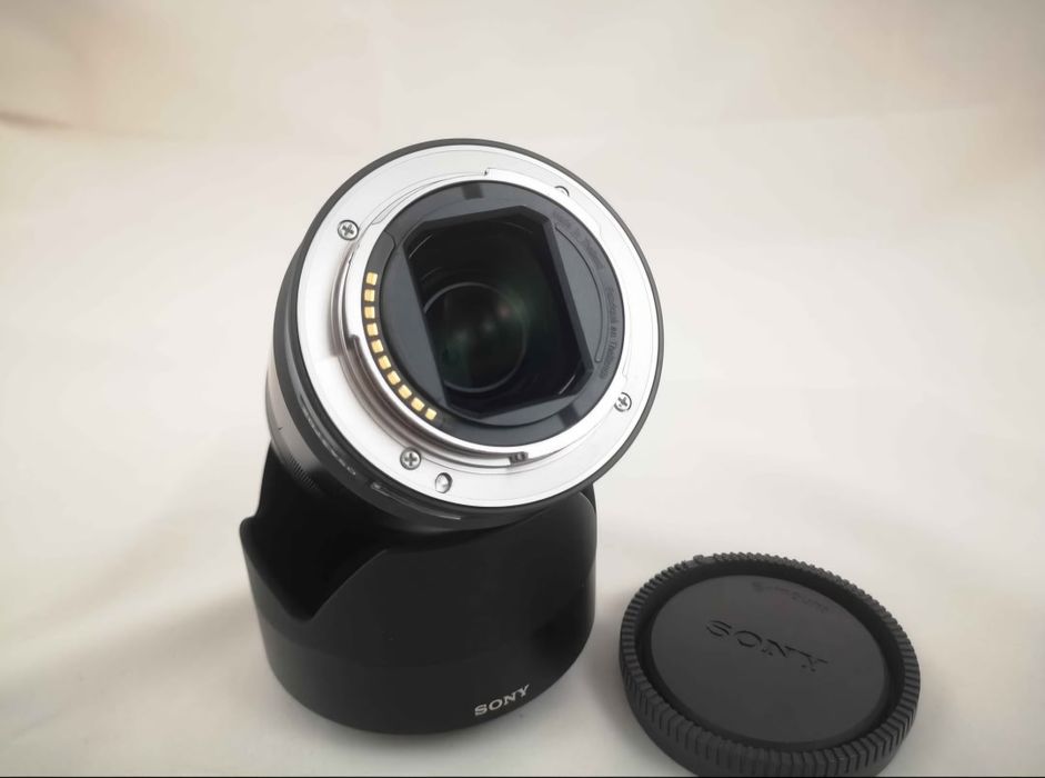 Sonv FE 55mm f/l.8 SonnarT* ZА