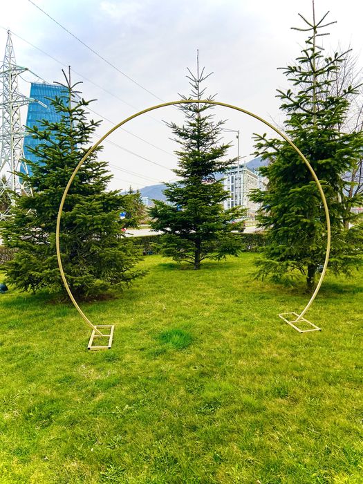 Златна арка под наем - 210 см