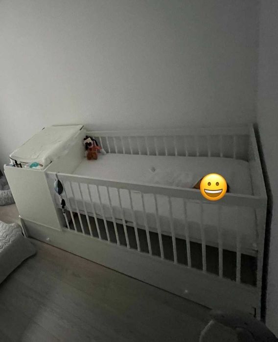 Vand URGENT patut pentru copii Klups Kompakt alb cu saltele