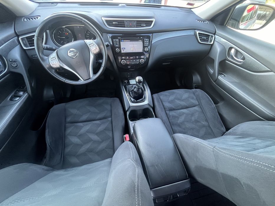 Nissan X-Trail 1.6 dci / 2015 / 360 camera