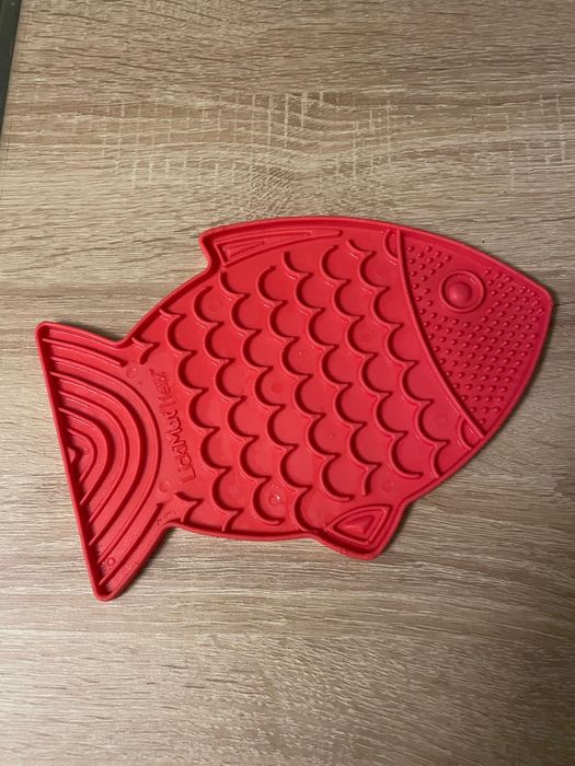 Силиконова подложка за котки за бавно хранене lickimat