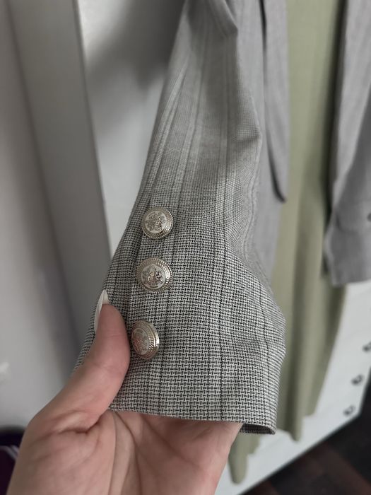 Тонкий пиджак на весну