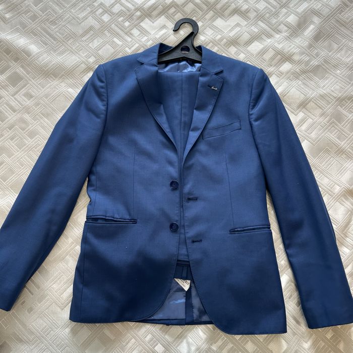 Продам мужской костюм