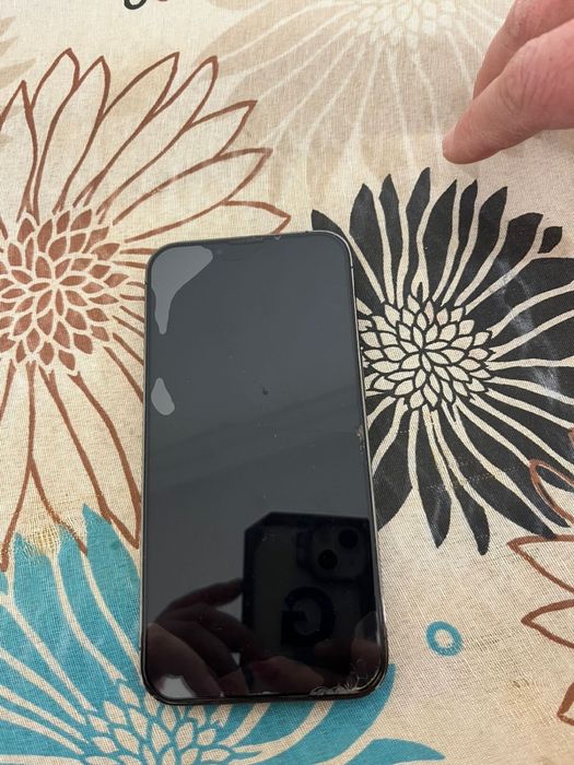 Продаю айфон 13 про